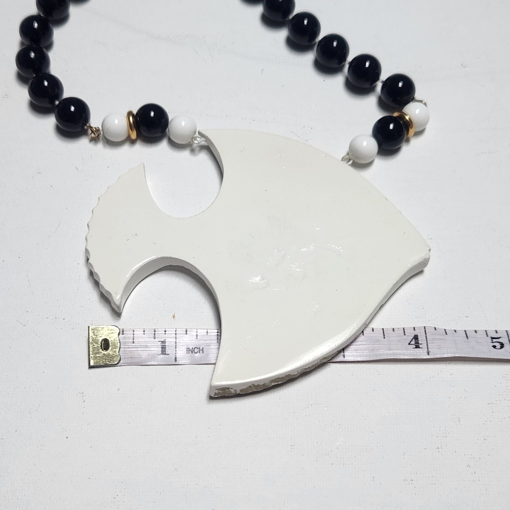 Vintage White wooden Fish Pendant Necklace Black Beaded Statement Jewelry Gold - Picture 12 of 14
